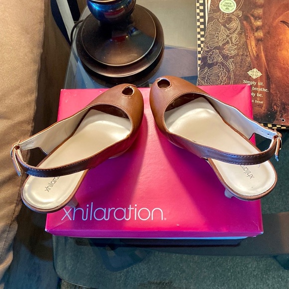 Retro 70’ Style Peep Toe Heels - Picture 9 of 9